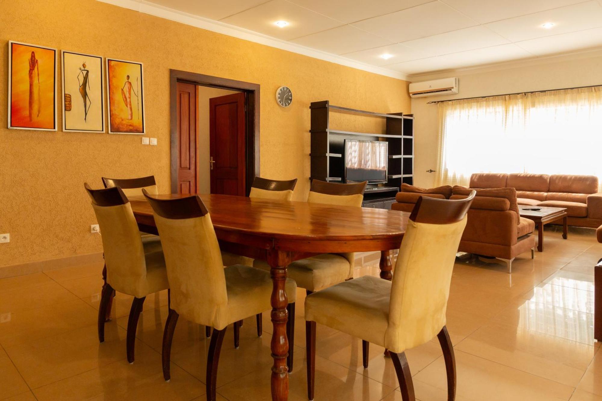 Hotel Du Lac Cotonou Exterior photo