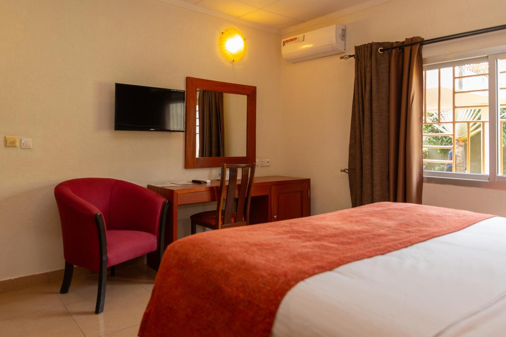 Hotel Du Lac Cotonou Exterior photo