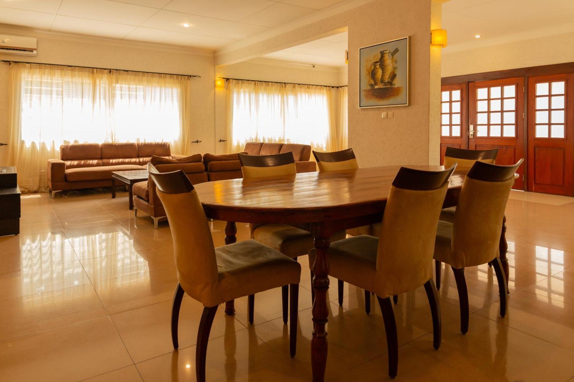 Hotel Du Lac Cotonou Exterior photo